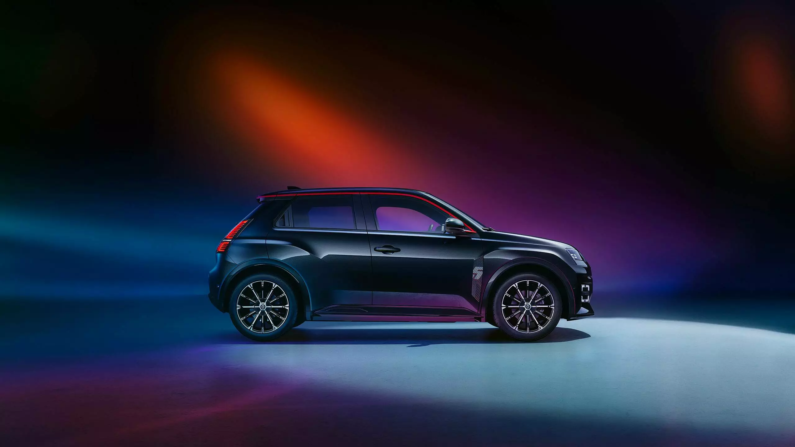 Renault 5 2025 Teknik Özellikleri: Yenilikçi Elektrikli Araç