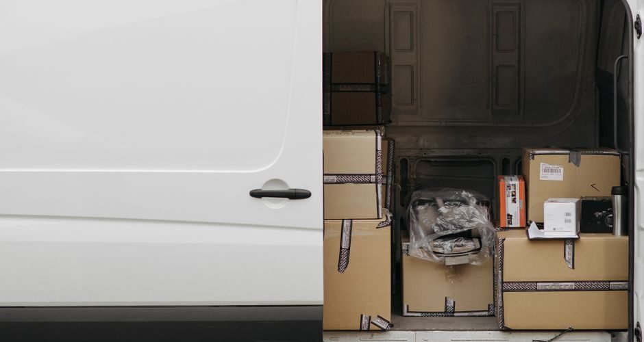 Peugeot Expert 2026 orta boy ticari van dış tasarım, modern ön ızgara ve LED farlar
