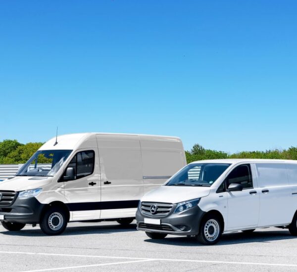 Peugeot Partner 2026 ticari van dış tasarım, modern ön ızgara ve Peugeot imza kodları