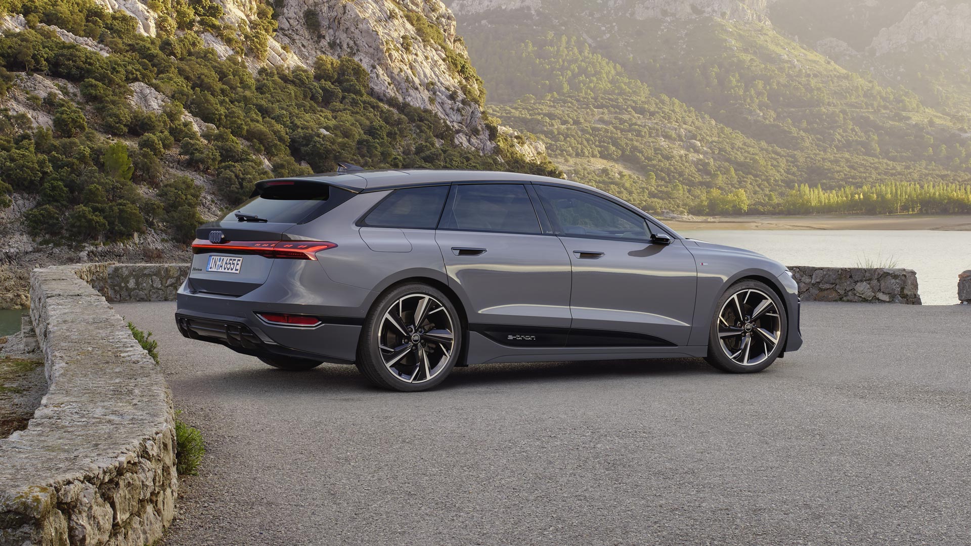Audi A6 Avant e-tron 2026